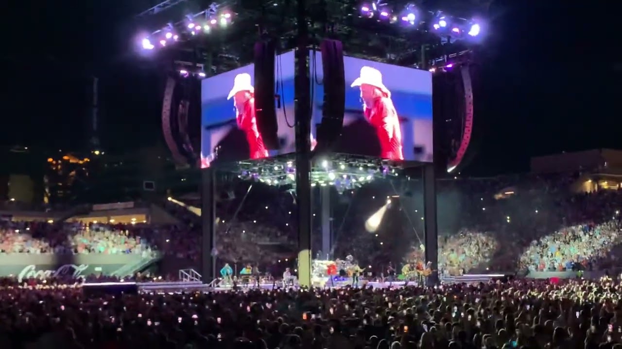 Garth Brooks - Lynyrd Skynyrd tribute - Birmingham Alabama Live June 4th 2022