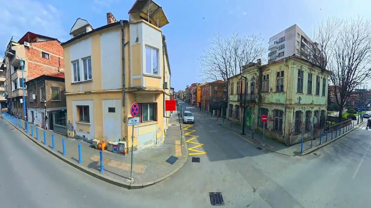 Разходка от центъра до морето.