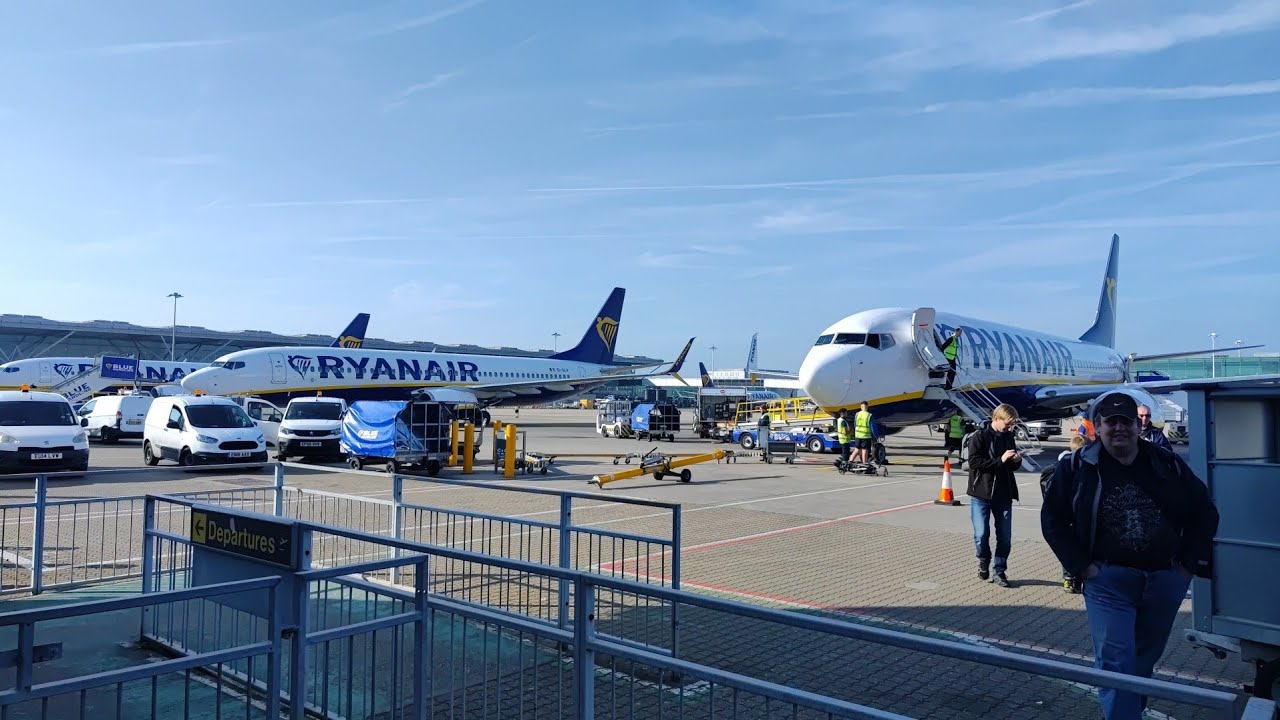 Ryanair (Buzz) Boeing B737 Praha/Prague - Londýn/London Stansted.