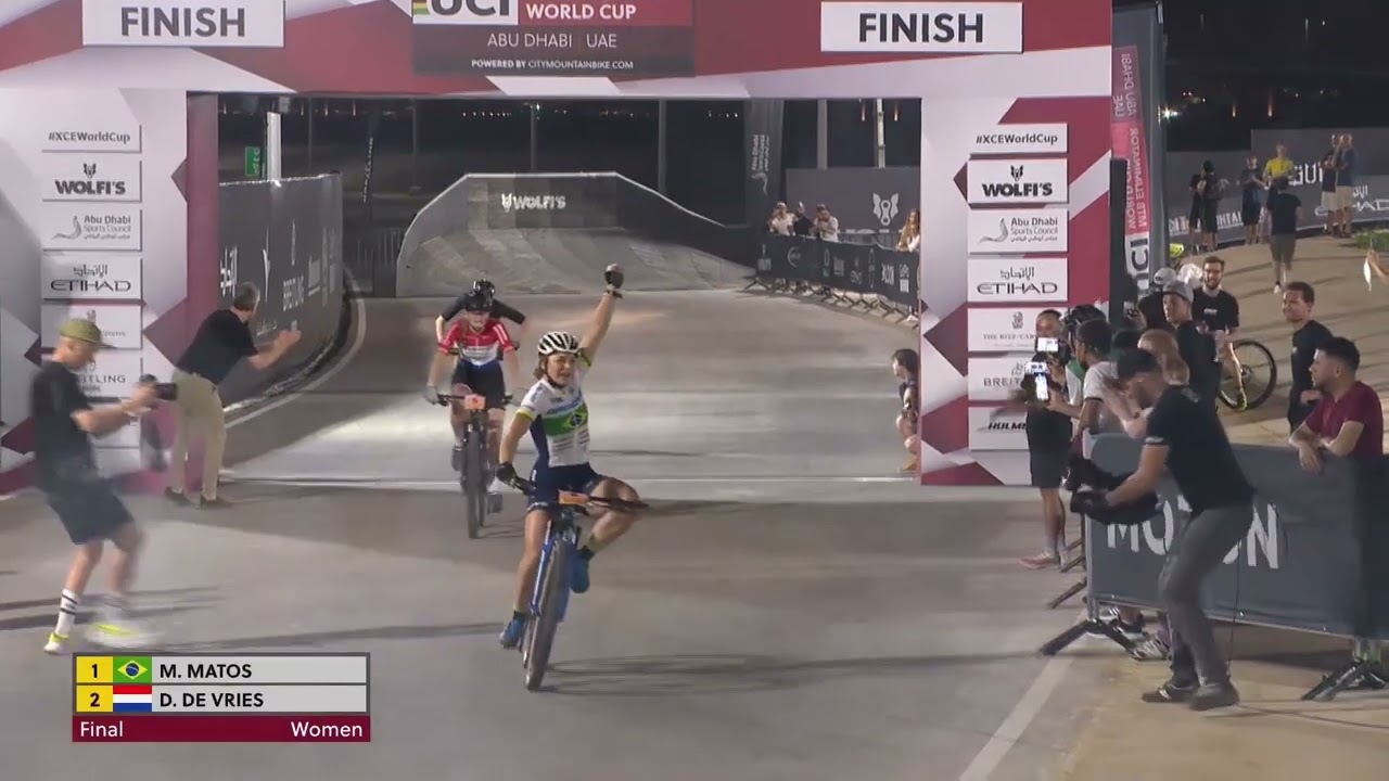 Marcela Lima domina em Abu Dhabi e se consagra campe&atilde; na etapa de abertura da Copa do Mundo de XCE