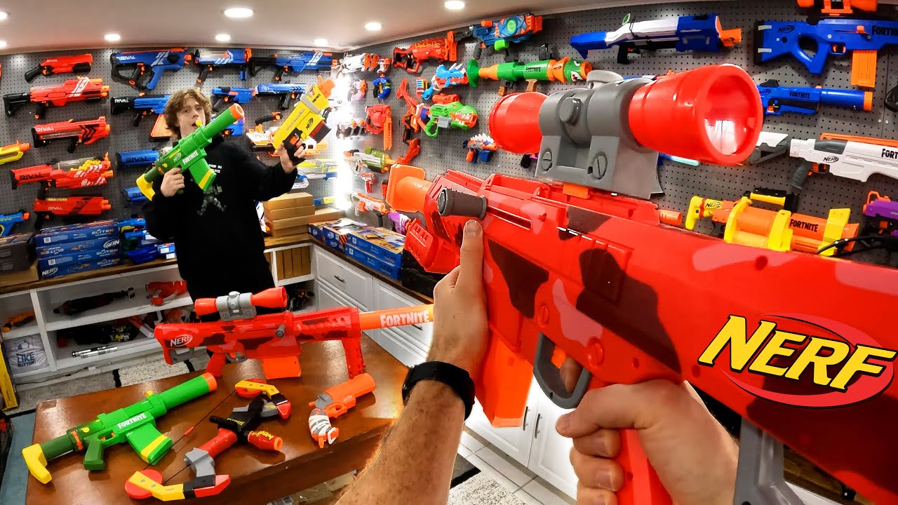 NERF FORTNITE GUNS! Тяжёлая снайперская винтовка, лук-стрелок, бесшумный пистолет-пулемёт, легенд...