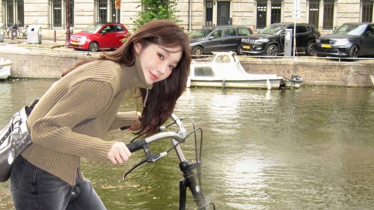 Кофейня с сюрпризом? Что происходит, когда едешь в Амстердам..