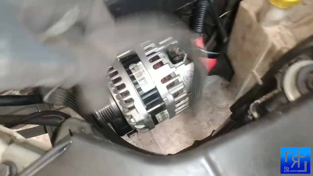 Cómo cambiar banda de accesorios de un Nissan Tiida 1. 8 L