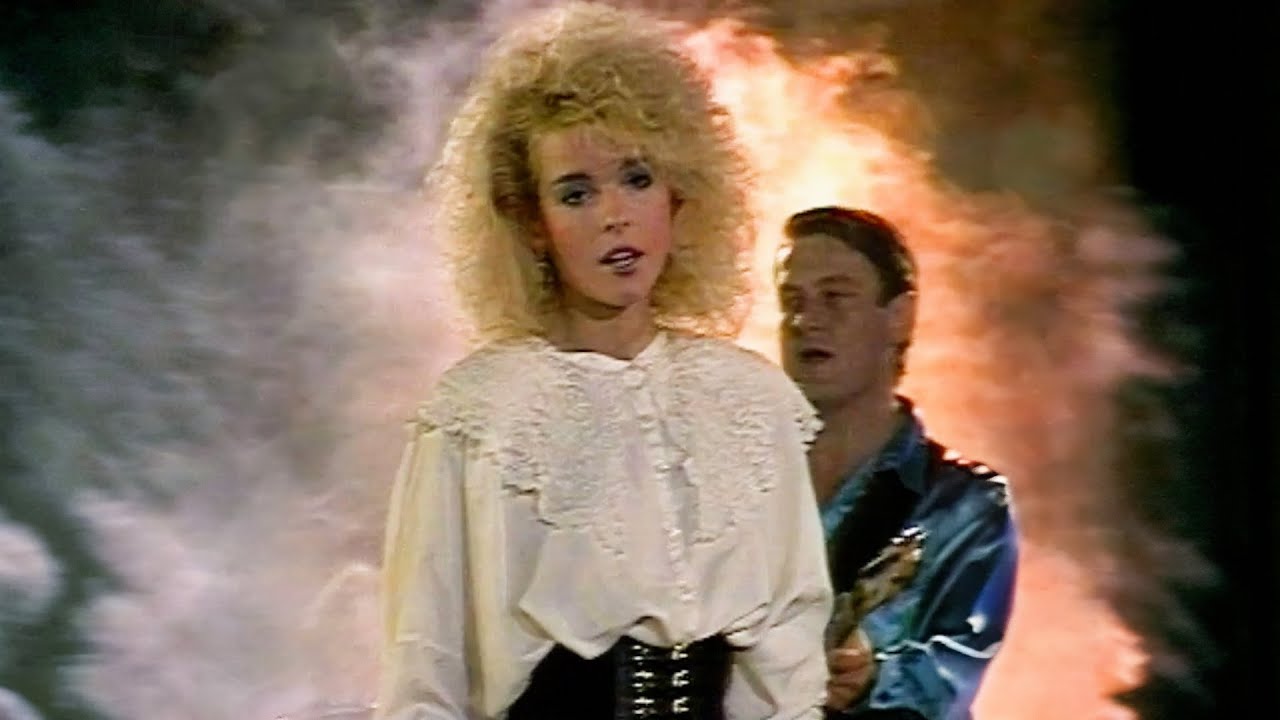 Iveta Bartošová - Dva roky prázdnin (1988)