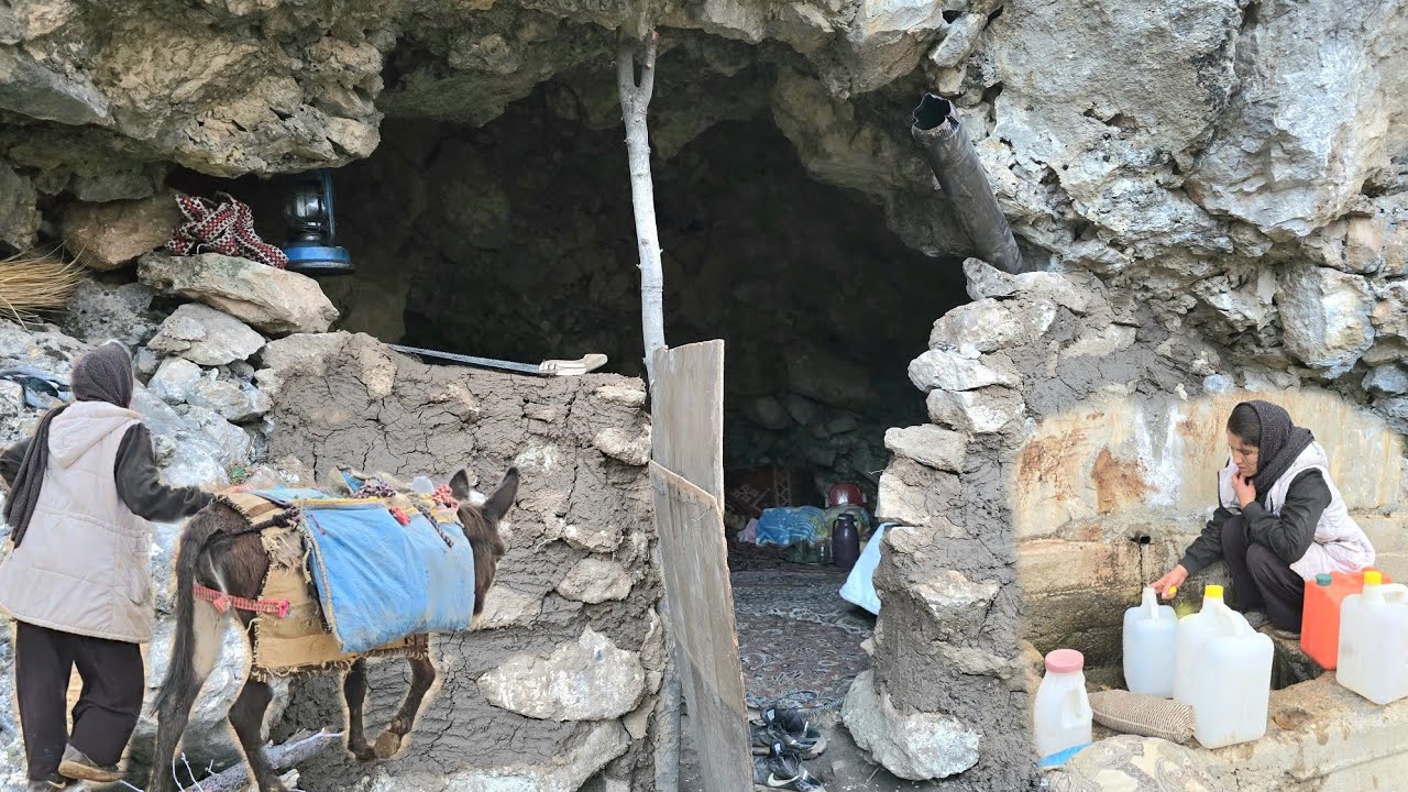 Выживание в горной пещере ⛰️: попытки кочевой женщины достать воду 💧 из источника 🐴