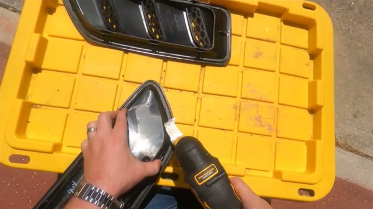 Jeep Wrangler Diesel Rubicon hood vent mod