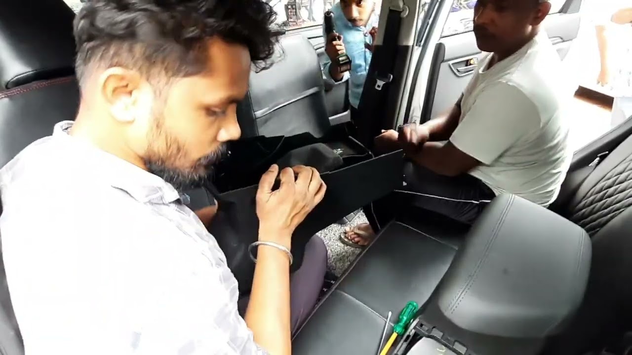 Maruti Brezza 2023 oem armrest🚗❤️&zwj;🔥❤️&zwj;🔥❤️&zwj;🔥❤️&zwj;🔥❤️&zwj;🔥