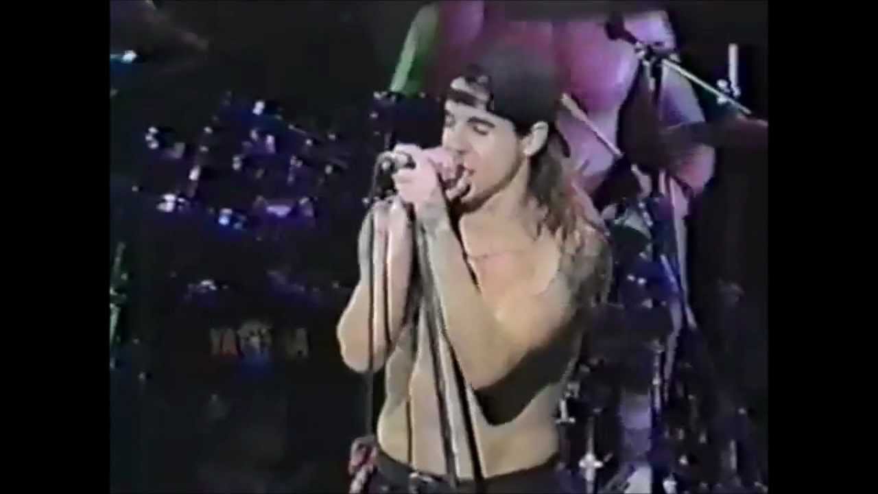 Red Hot Chili Peppers - Nobody Weird Like Me (live 1990 Kawasaki, Japan)