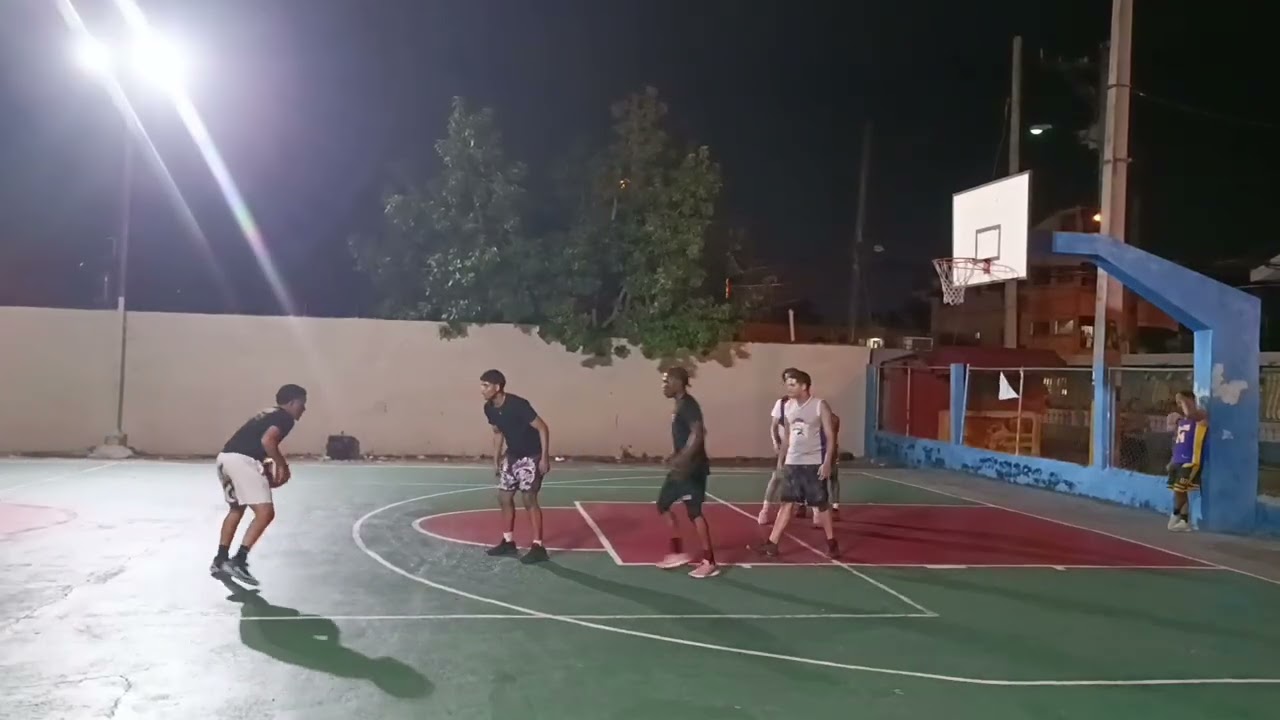 Día 2- Primer partido equipo negro vs equipo gris