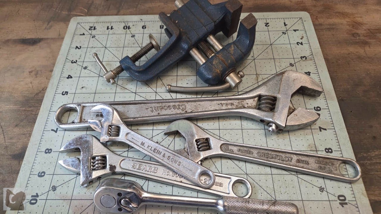 Flea Market Haul # 119 - Tool Haul & Indestro Ratchet Clean Up