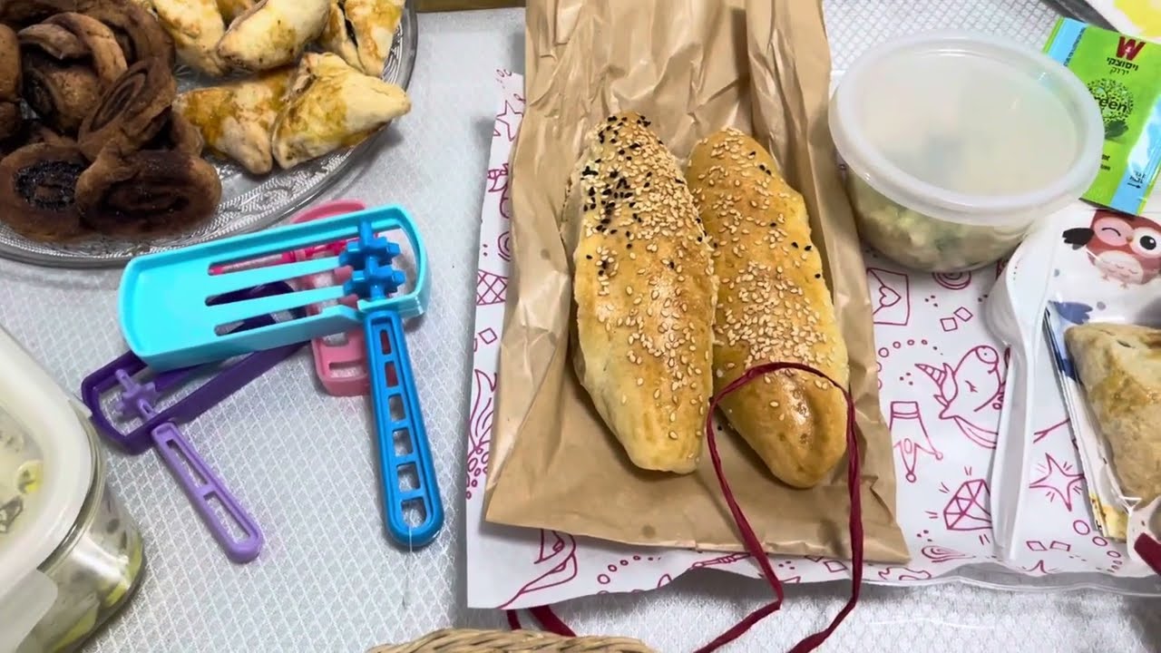 אורית רזיאל ART:  פורים שמח תשפ״ד: על משלוחי מנות לפורים : הסברים: רעיונות, וביאורים :