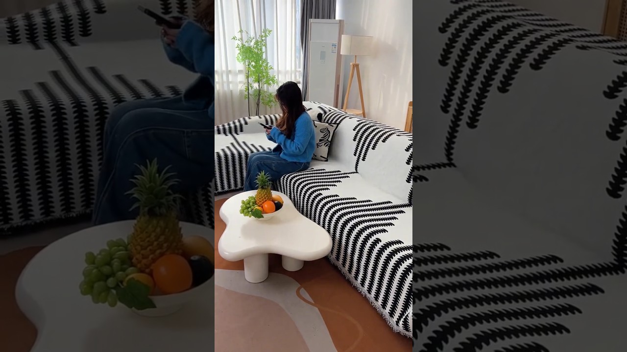 Black & White Leaf Pattern L-Shape Sofa Cover &ndash; Modern Stretchable Couch Protector