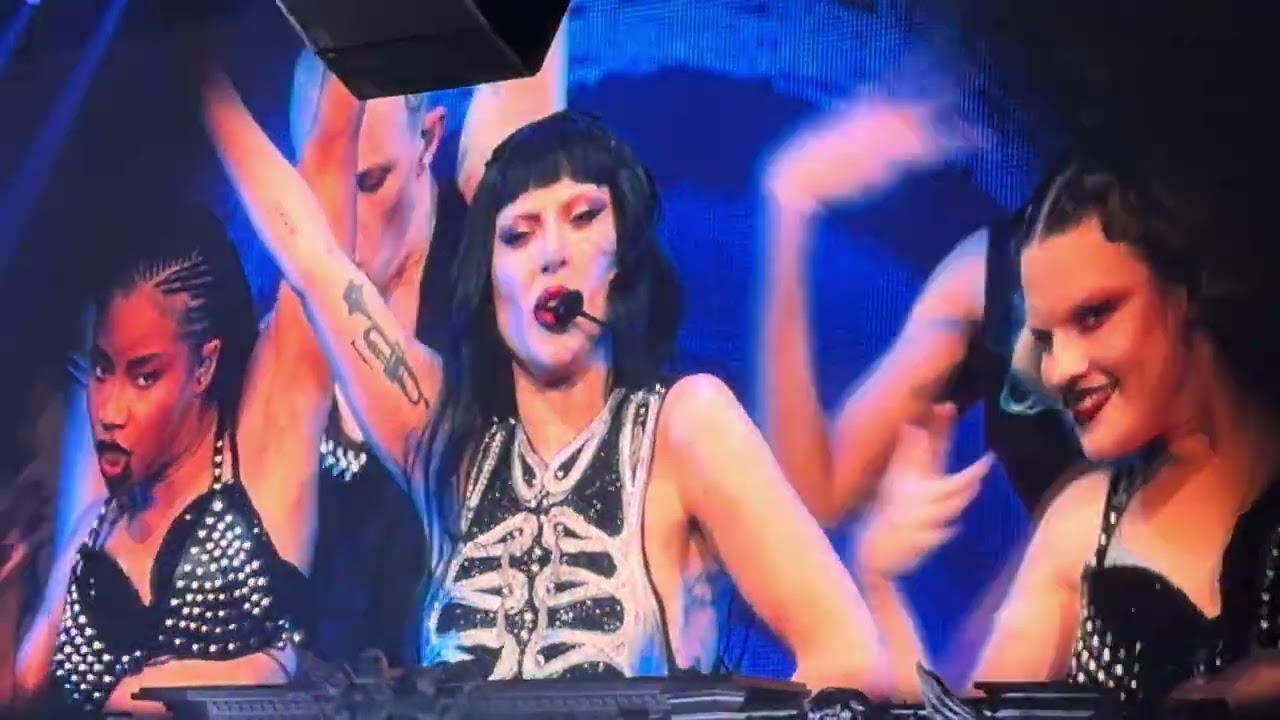 Lady Gaga - Born This Way - Mayhem Ball Live in Berlin 04.11.25 - 4K Version