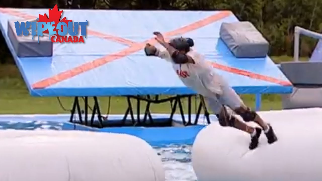 East vs. West | Wipeout Canada | S01 E06 | Full Episode | Wipeout