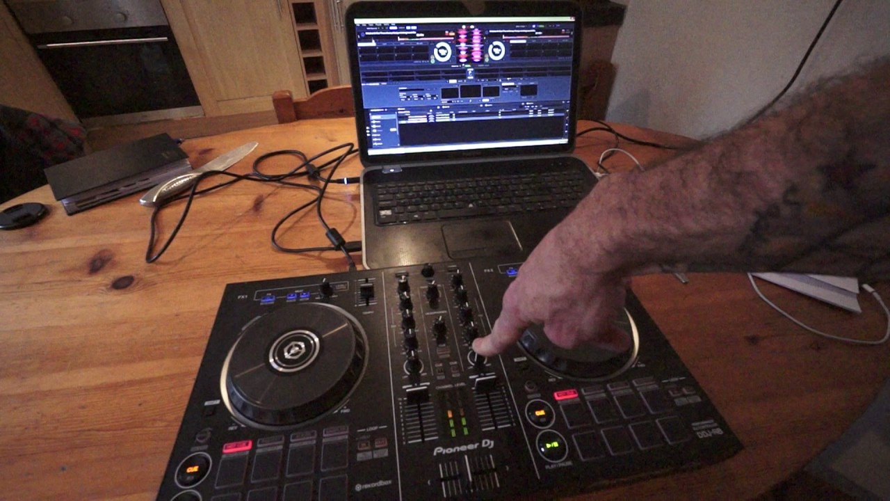 BEGINNER DJ MIXING LESSON WITH THE FILTER BY ELLASKINS