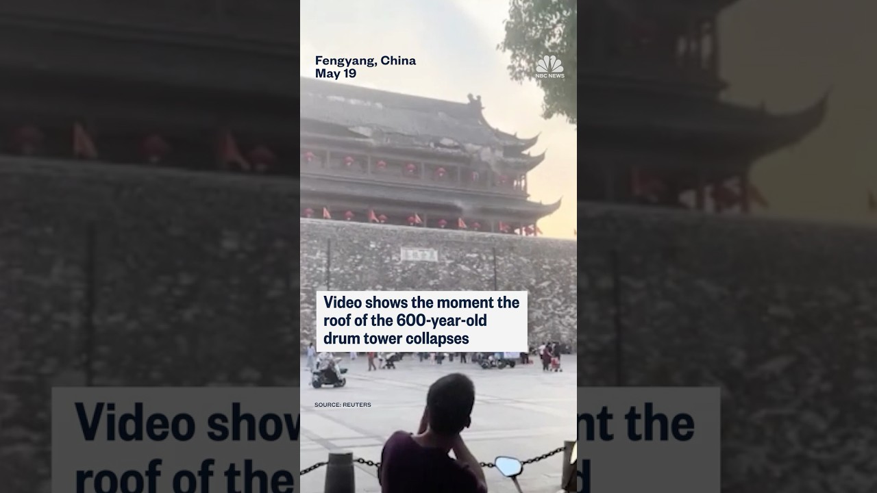 Roof of historic Chinese drum tower collapses