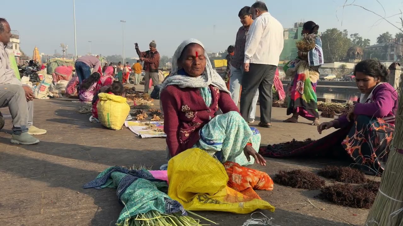 Adivasi selling medicinal plants | A Protest in Stillness | Godavari Ghats, Nashik, Maharashtra