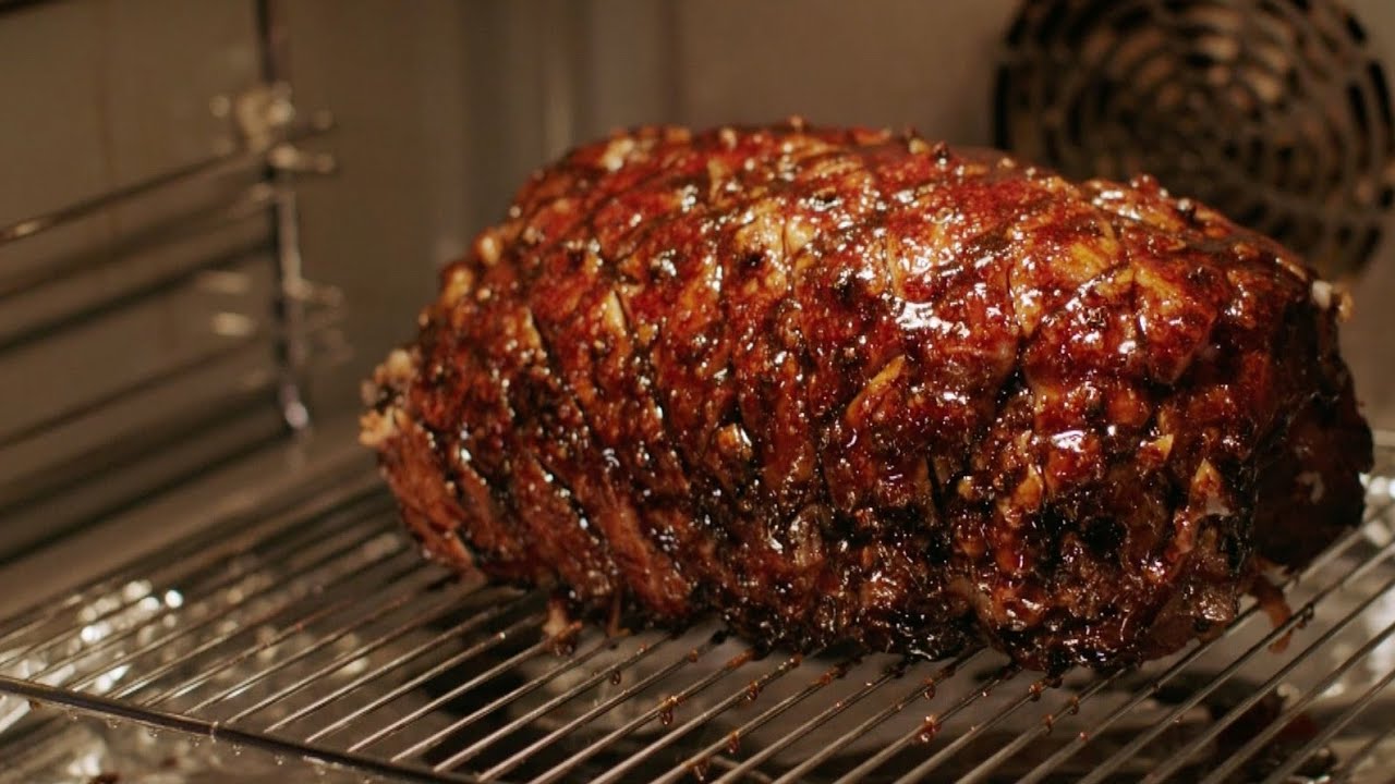 Slow-cooked black treacle ham recipe - Simply Nigella: Christmas Special - BBC