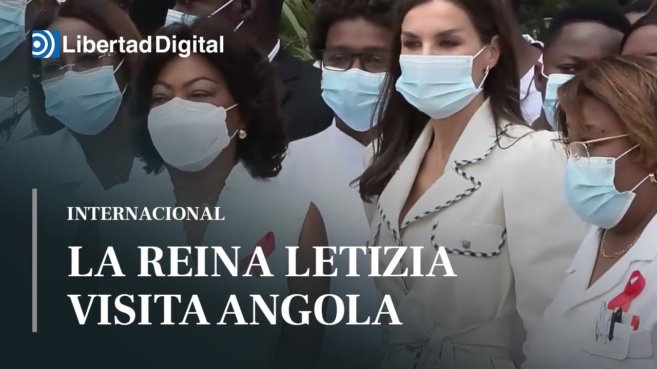 La reina Letizia, de viaje de Estado en Angola, visita una maternidad