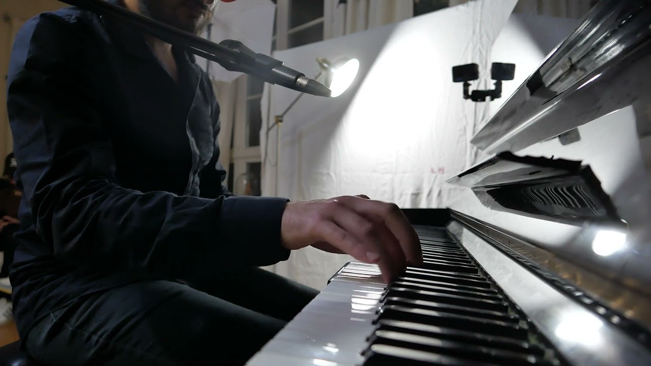 PIANO SESSION // LAVA BOW