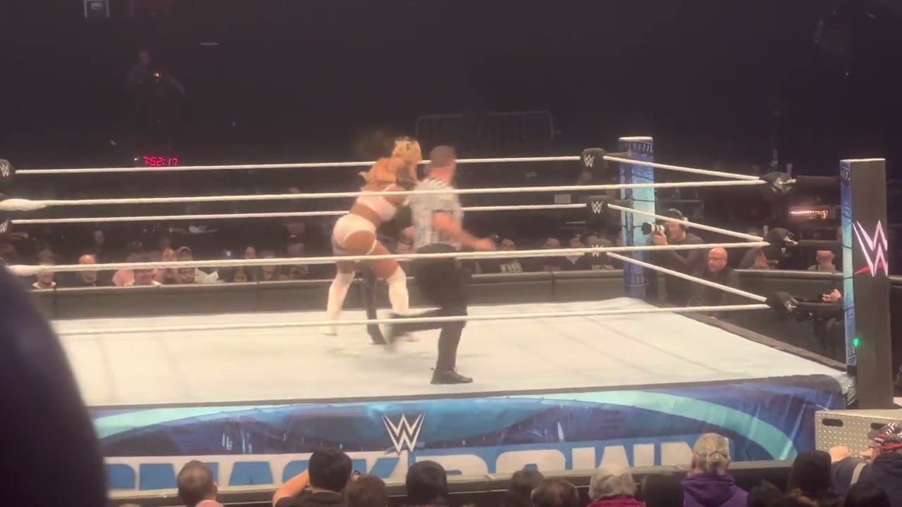 Sonya Deville vs Local Talent pre show Dark match live - SmackDown 11/25/2022