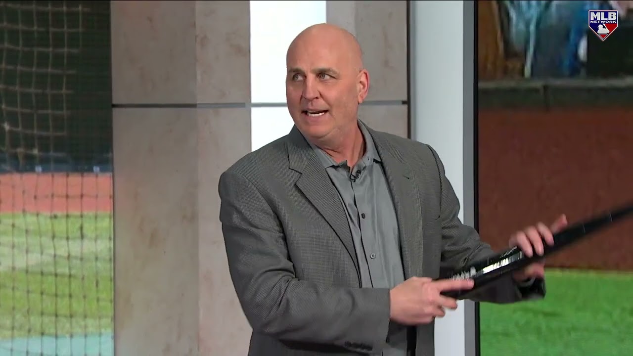 Looking at Corey Seager's swing