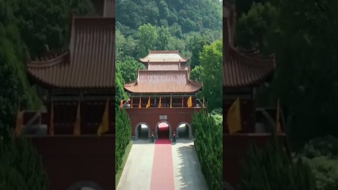 湖南永州宁远九嶷山舜帝陵。舜帝是上古&ldquo;五帝&rdquo;之一，也是人文始祖。有记载，&ldquo;舜南巡守，崩于苍梧之野，葬于江南九嶷&rdquo;
