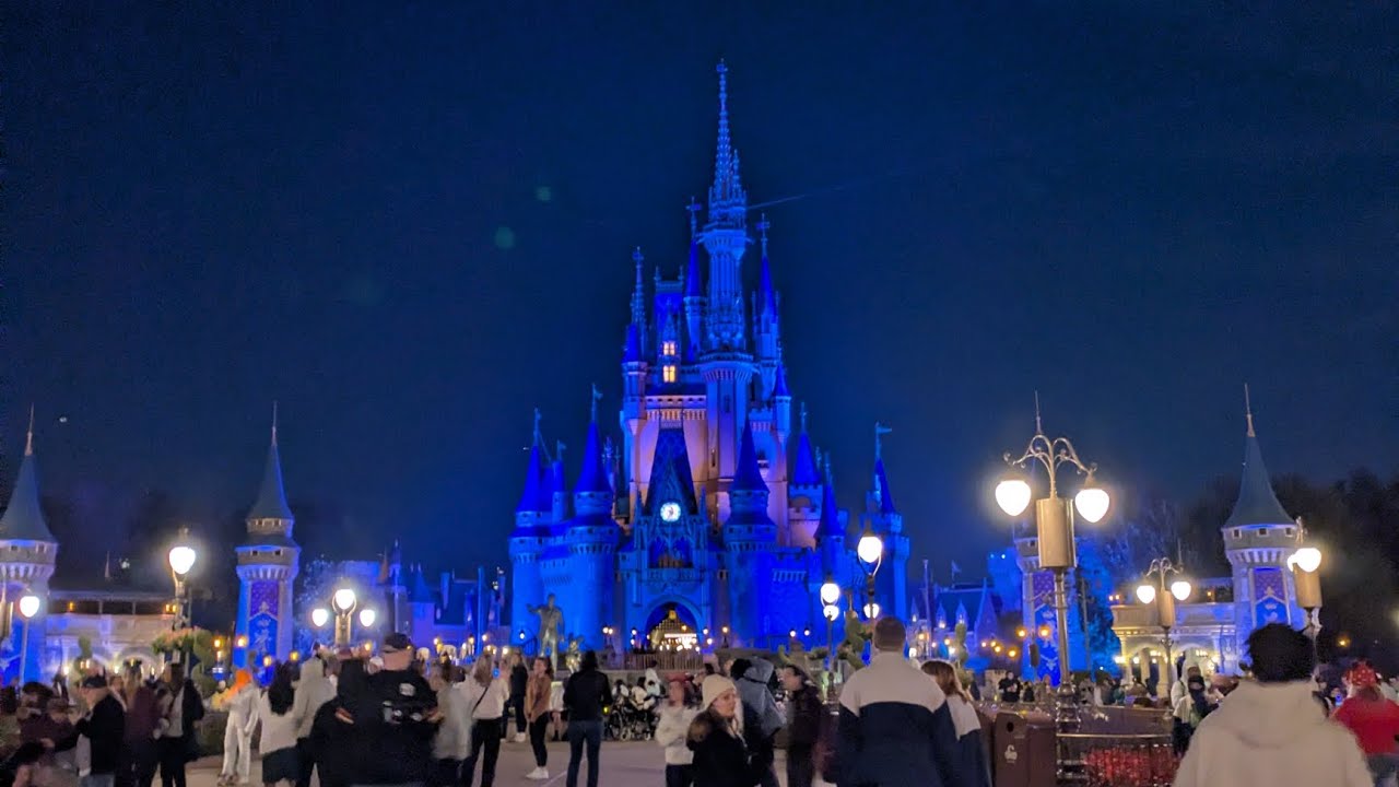 UCA / Disney Vlog? With Serina!!! 
