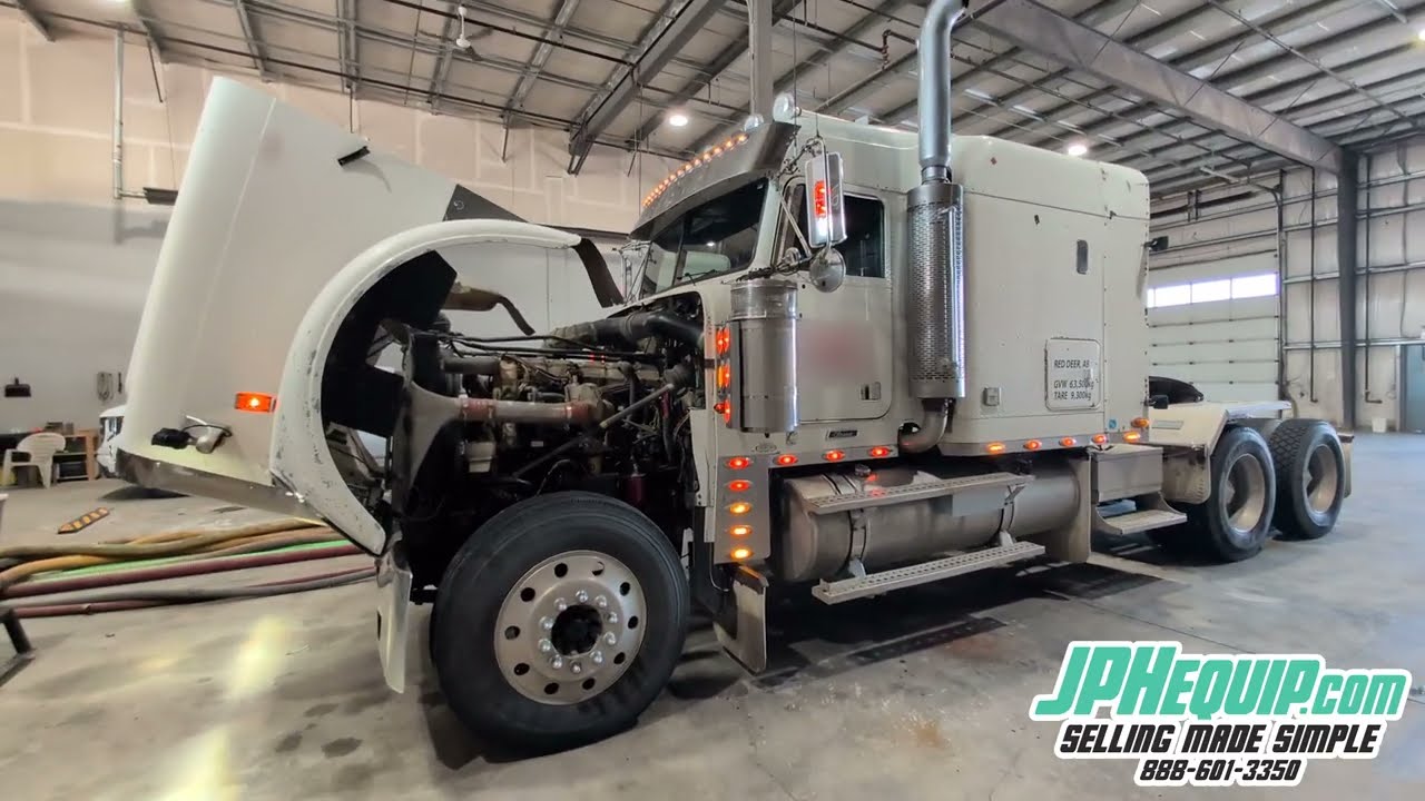 2006 Freightliner FLD120 Classic   11428 OB