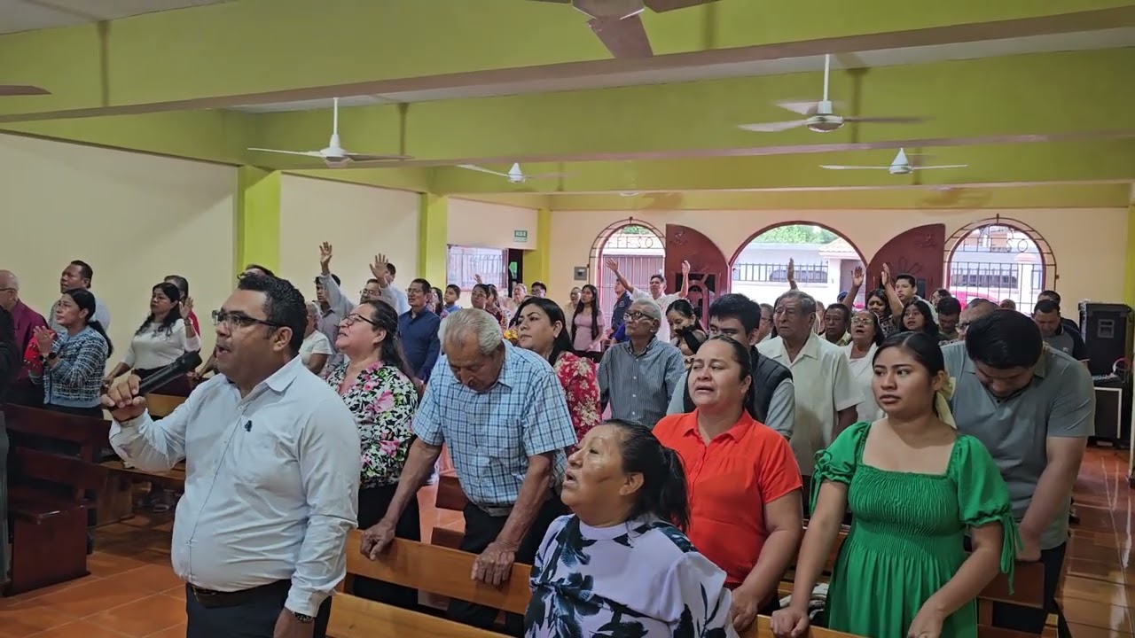Tiempo de alabanzas al Dios Eterno, Único y Todopoderoso Jesucristo Rey.