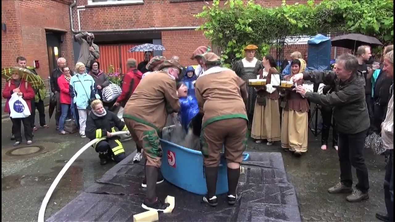 Gautschen 2013 - Abschluss der Ausbildung zur Mediengestalterin