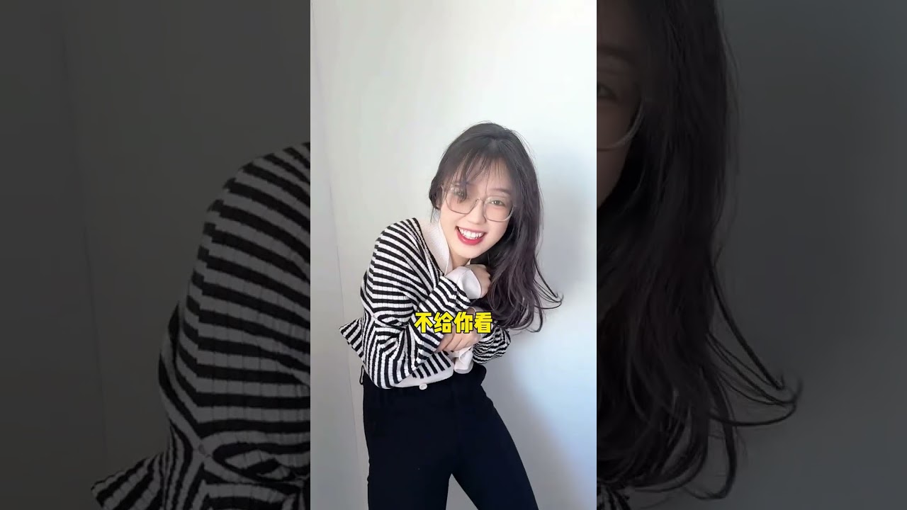 倒穿衣服挑战，谁的最好看？ #办公室游戏 #办公室日常 #内容启发搜索