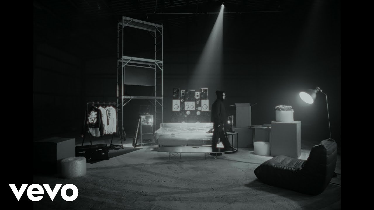 &Aacute;lvaro D&iacute;az, Ar&oacute;n Piper - FUNERAL (Visualizer)