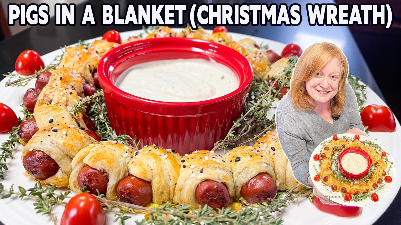 PIGS IN A BLANKET Christmas Wreath Appetizer