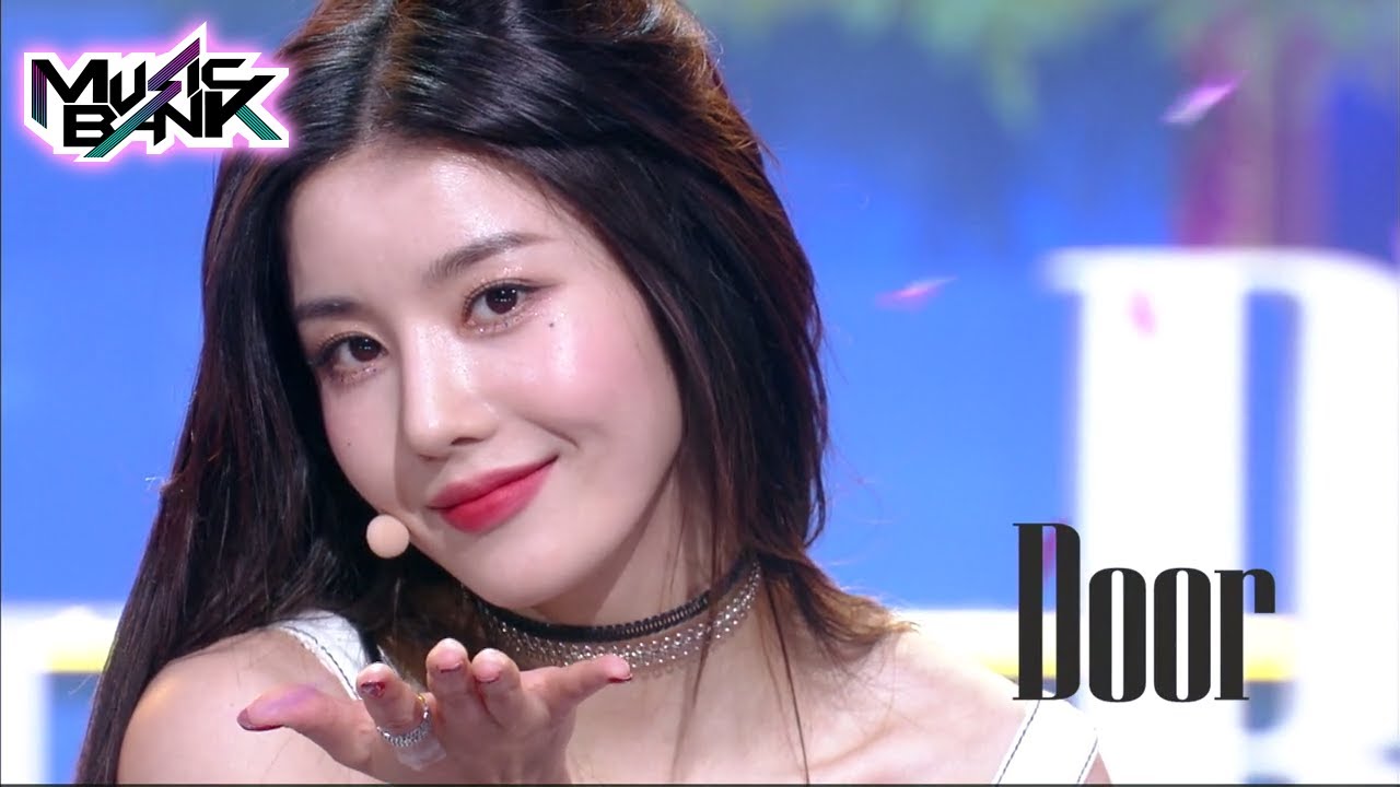 KWON EUN BI(권은비) - Door (Music Bank) | KBS WORLD TV 210827