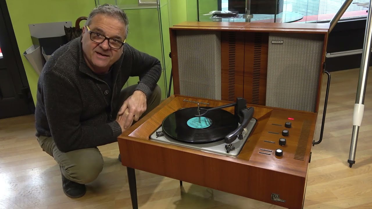 restauro giradischi Lesaphon 710