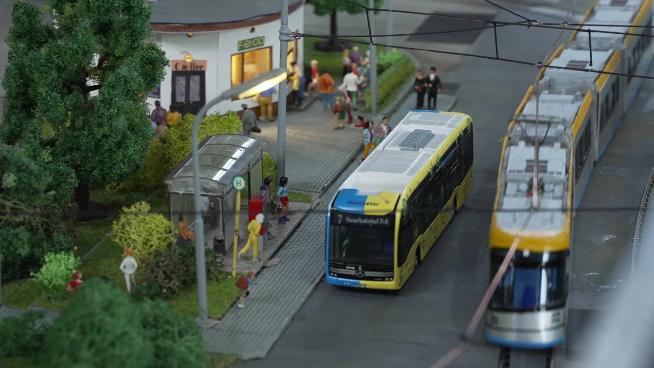 Mit Dampf betriebene Riesen auf den Schweriner Eisenbahn- und Modellbahntage