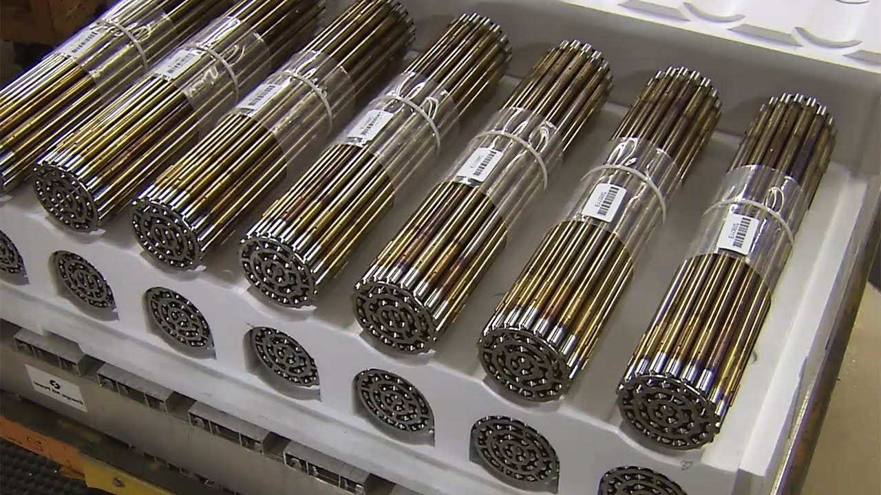 Nhiên Liệu HẠT NHÂN Được Làm Ra Như Thế Nào? Hành Trình Kinh Ngạc Của Uranium