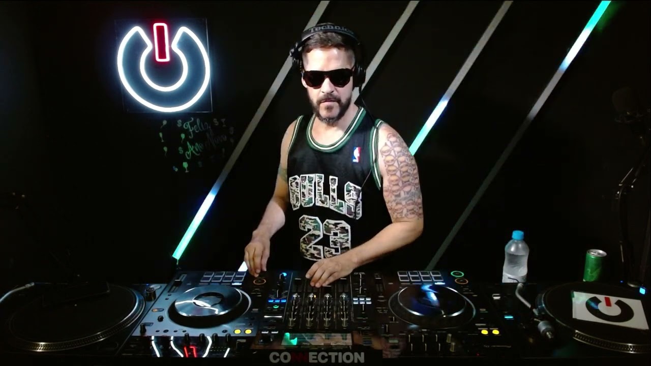 DJ MAU MAU Connection Radio Show Hosted Leandro Kolt