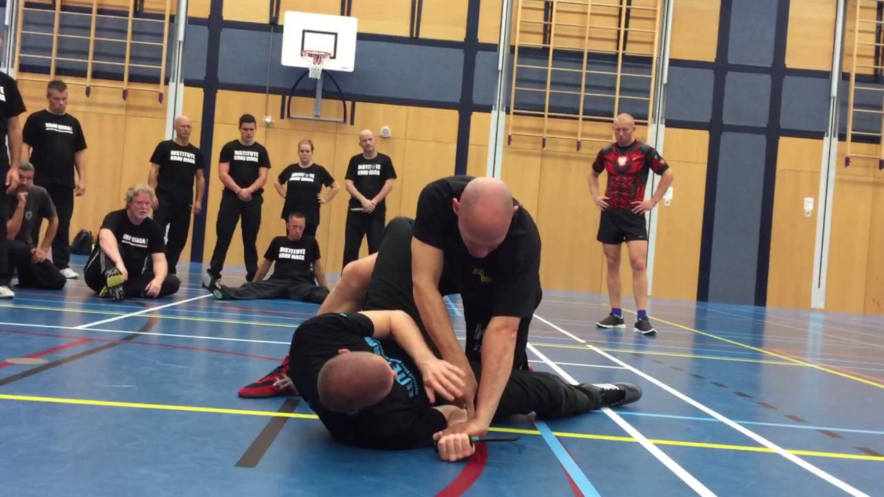 Knife Attack from mount with Amnon Darsa at Institute Krav Maga Netherlands