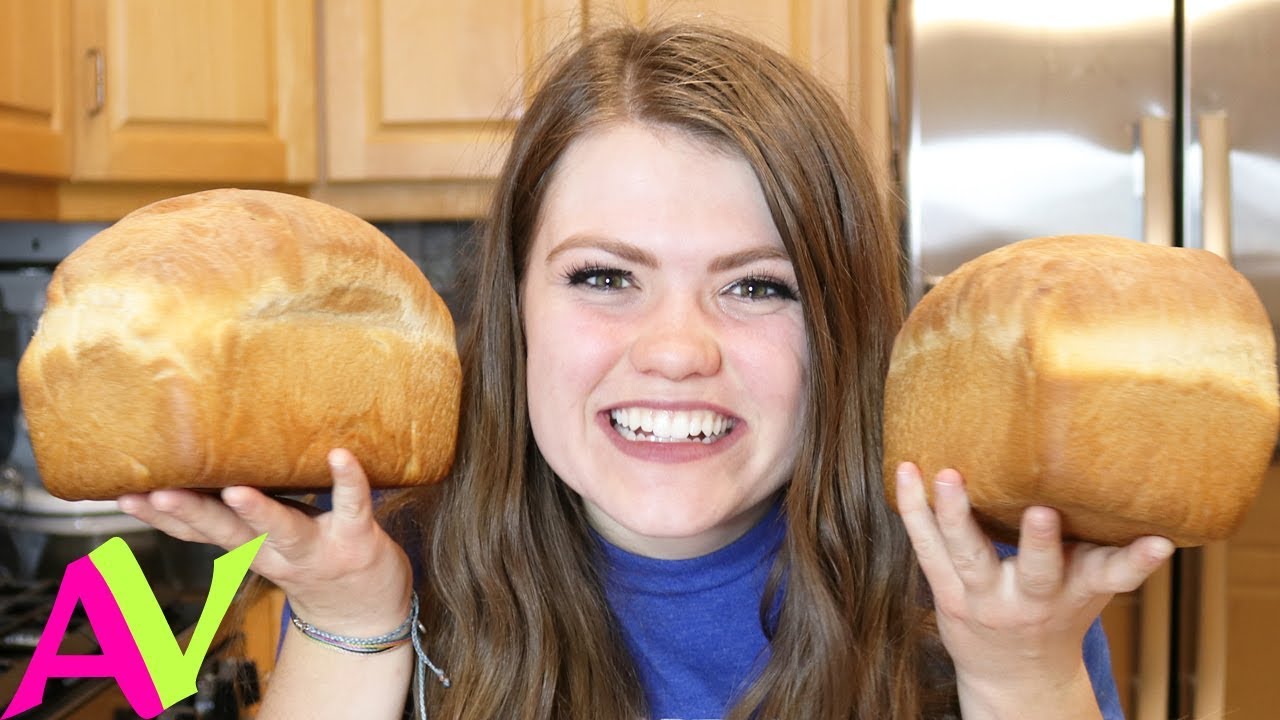 Audrey Tries BAKING BREAD For The First Time / Aud Vlogs