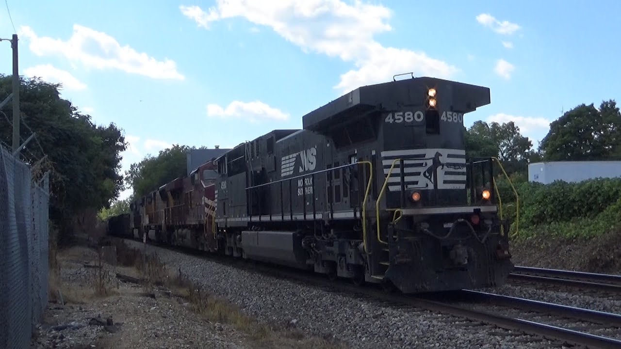 LHF NS 4580 Leads Lehigh Valley Heritage Rescue Mission on 102 on 9/20/22
