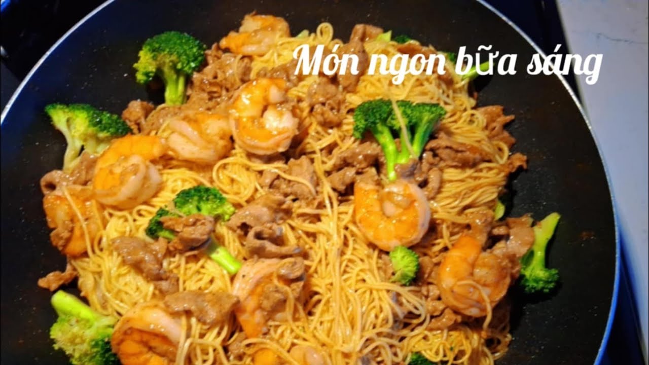 Bữa Sáng Món Mì Xào Bò Đủ Dinh Dưỡng Tại Nhà /Lan Đinh Toronto!