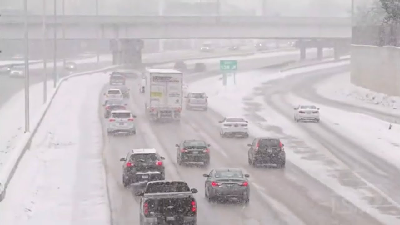 02-08-2021 Chicago, IL - Afternoon Snow