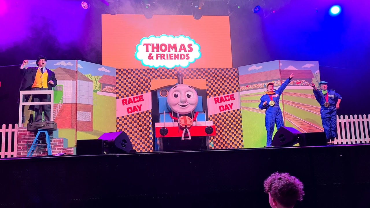 Thomas & Friends theme tune. Thomas race day live at Butlins Skegness.
