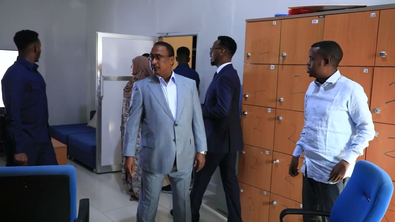 Guddoomiye Muungaab oo kormeeray xarunta agaasinka waxbarashada oo dib-u-dhis lagu sameeyay.