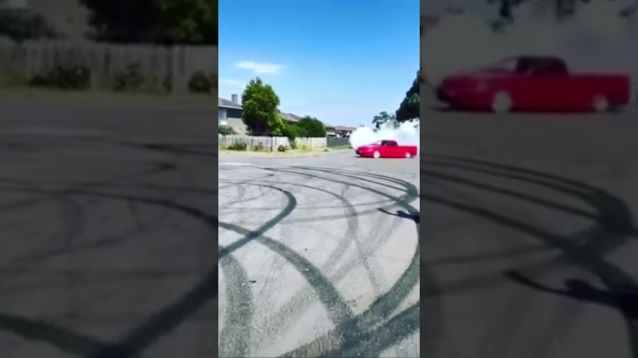 Ford Falcon BF XR8 Ute Burnout