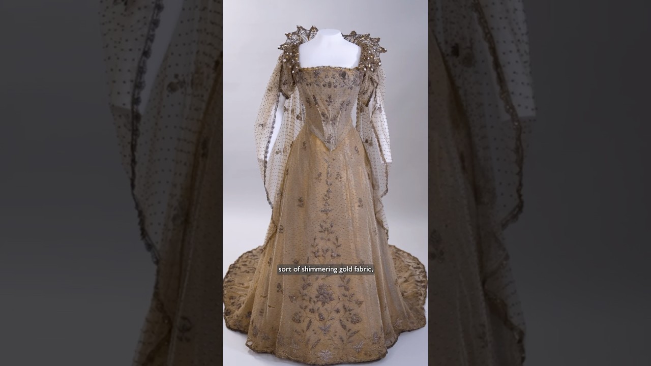 Queen Alexandra's coronation dress | A shimmering golden dress