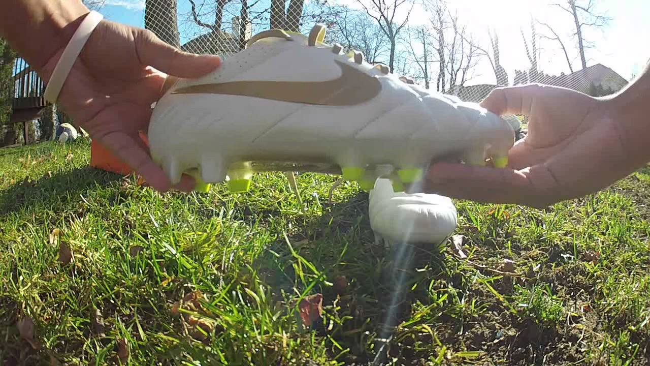Nike Tiempo Legend IV FG Summit White/Volt/Metallic Gold unboxing and short test