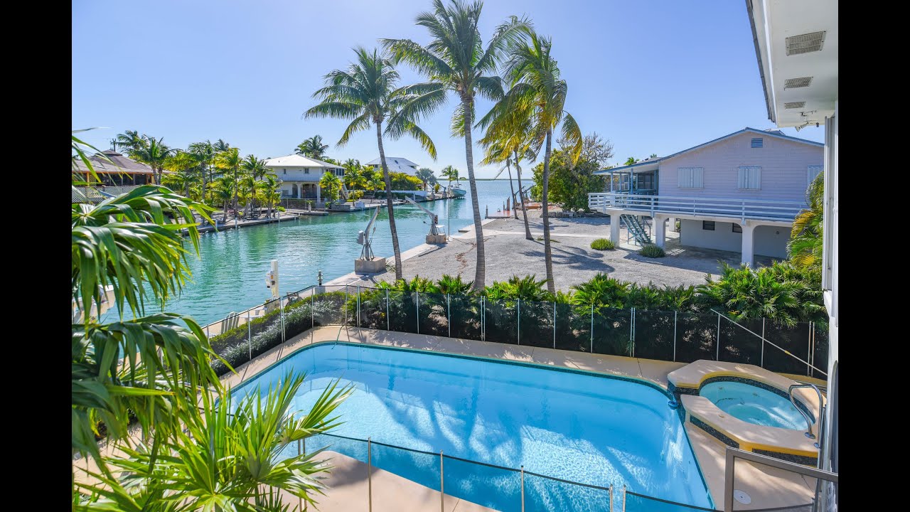 SOLD!! Waterfront Homes for Sale in the Florida Keys - 17082 W Starfish Ln, Sugarloaf Key, FL
